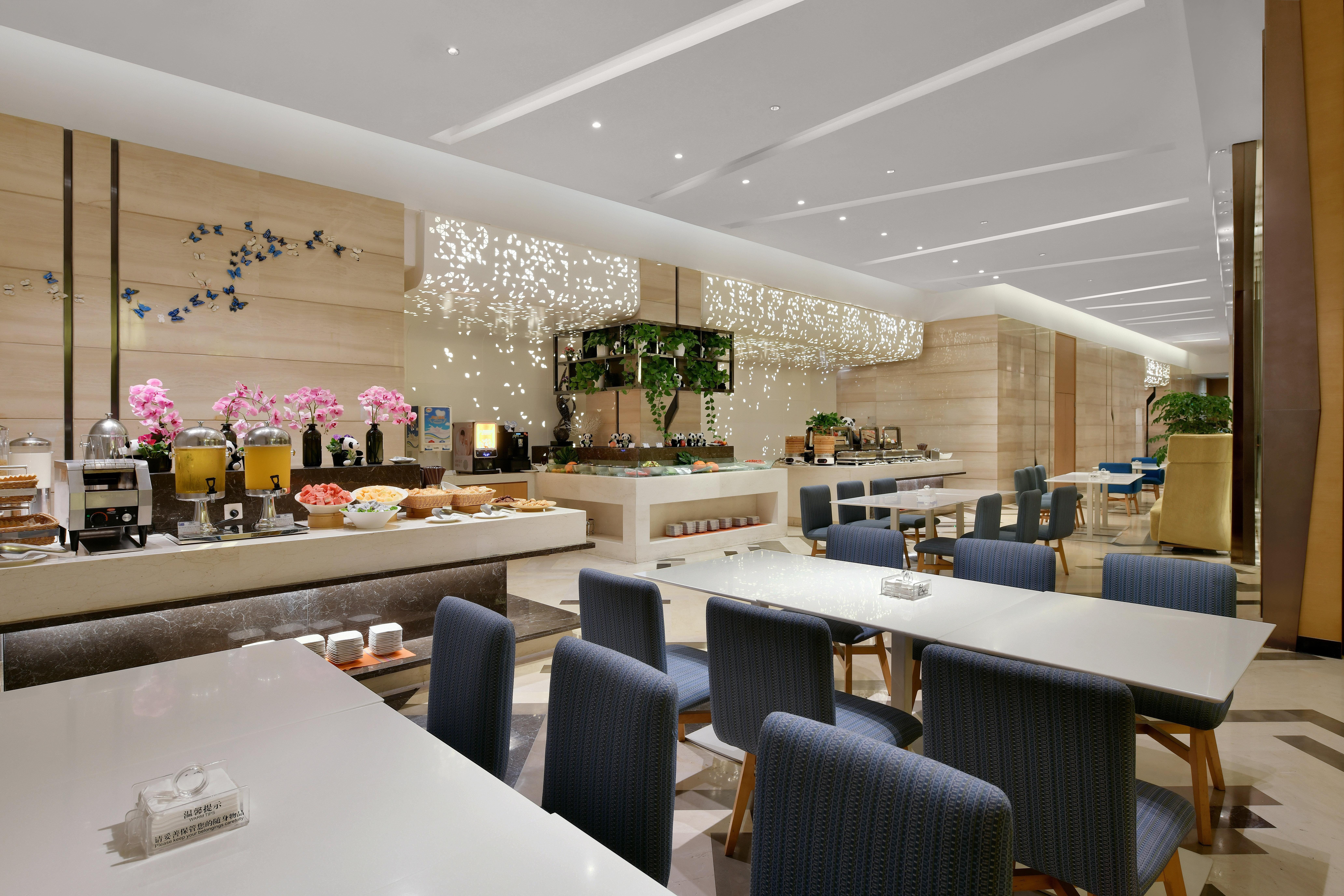 Holiday Inn Express Chengdu Huanhuaxi By Ihg-Near Jinsha Site Musem,Near Wuhou Temple Museum,Welcome Drinks,Free Gym,Free Self-Service Laundry Dış mekan fotoğraf