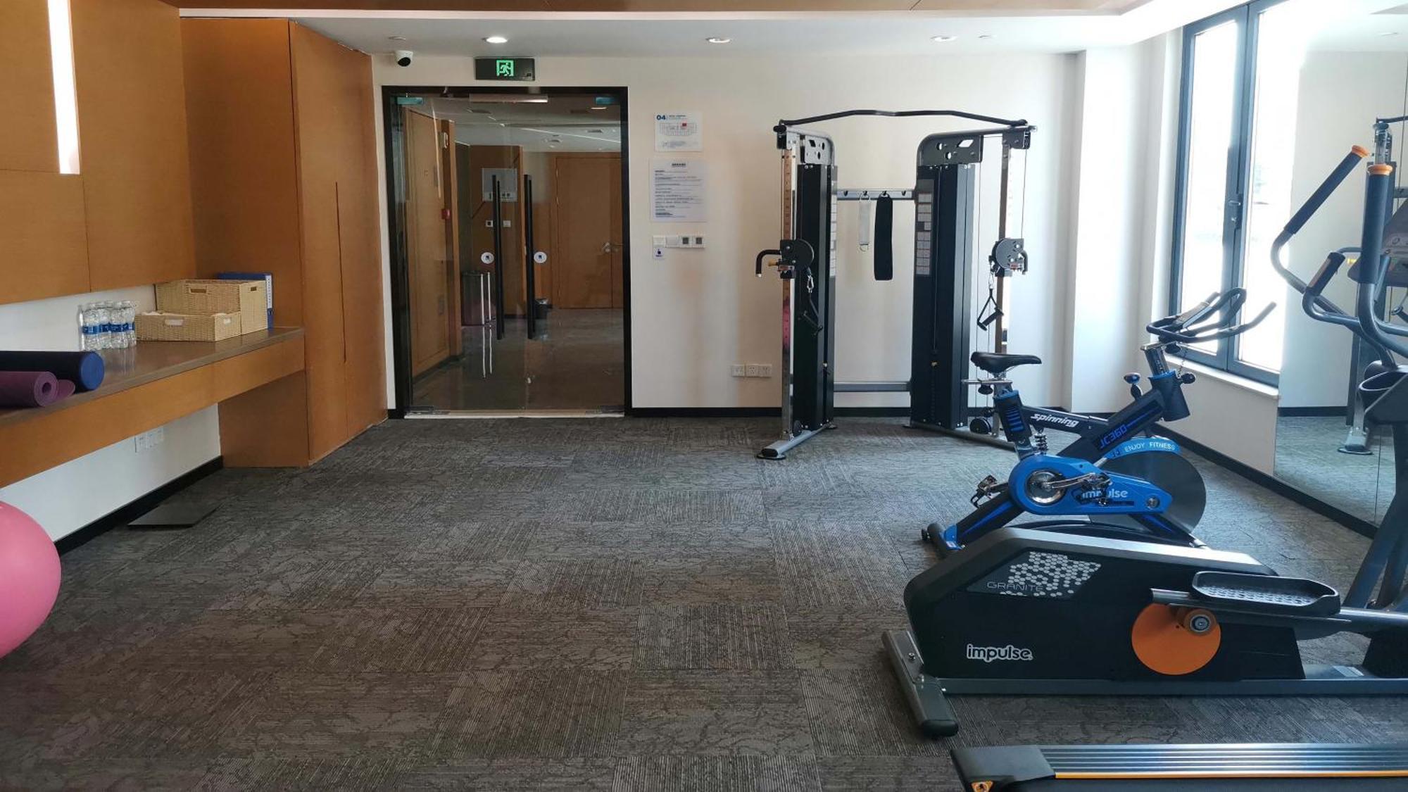 Holiday Inn Express Chengdu Huanhuaxi By Ihg-Near Jinsha Site Musem,Near Wuhou Temple Museum,Welcome Drinks,Free Gym,Free Self-Service Laundry Dış mekan fotoğraf