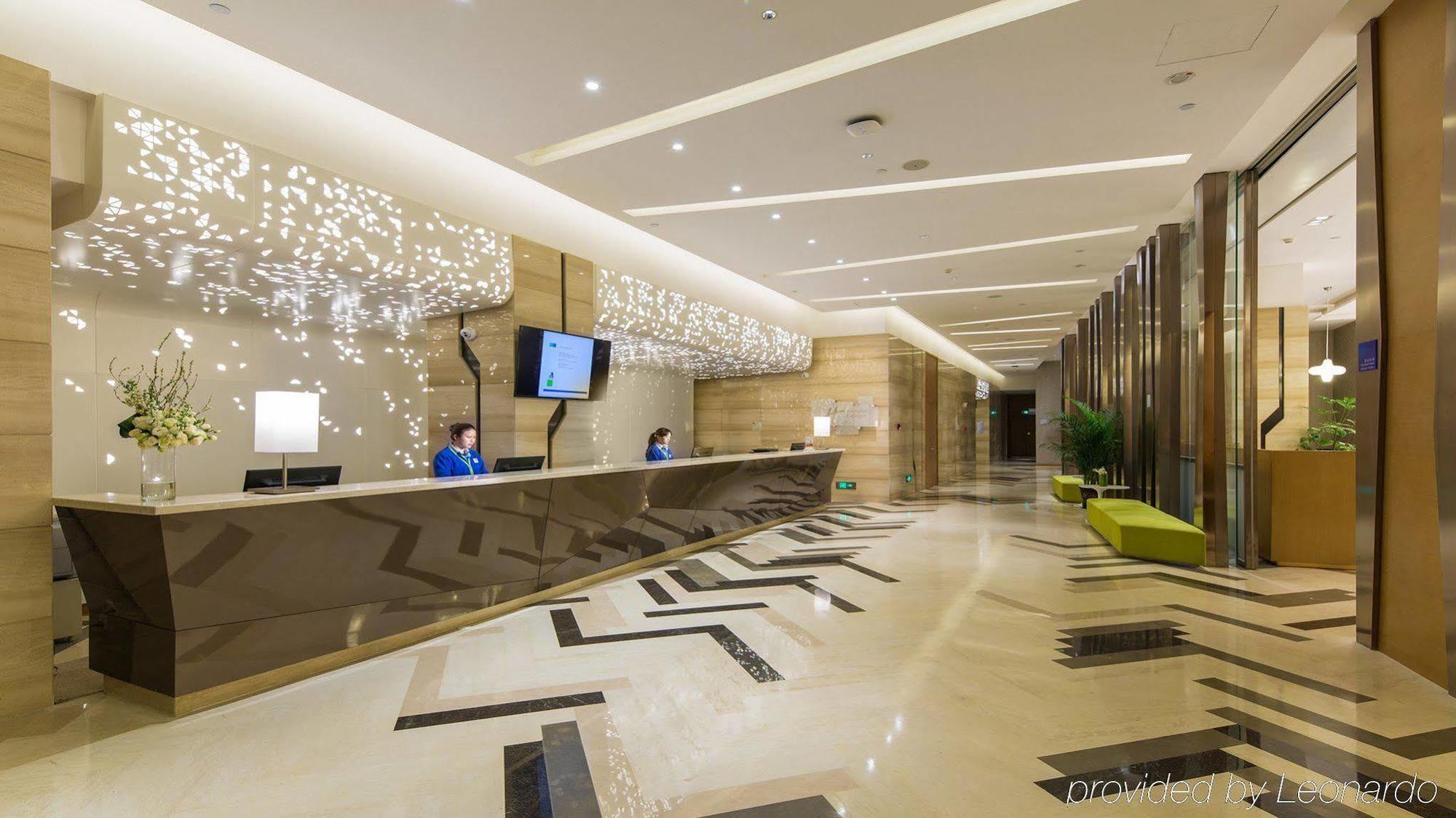 Holiday Inn Express Chengdu Huanhuaxi By Ihg-Near Jinsha Site Musem,Near Wuhou Temple Museum,Welcome Drinks,Free Gym,Free Self-Service Laundry Dış mekan fotoğraf